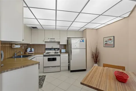 18181 NE 31st Court Aventura FL 33160