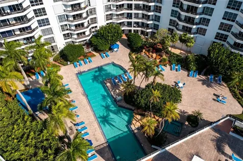 3600 Mystic Pointe Drive Aventura FL 33180