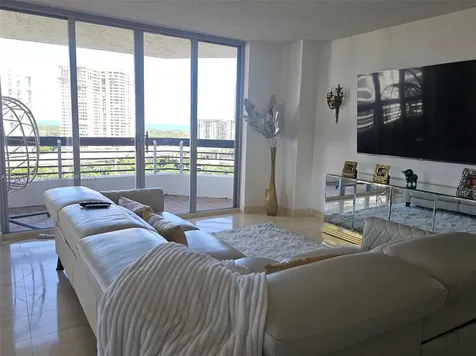 3600 Mystic Pointe Drive Aventura FL 33180