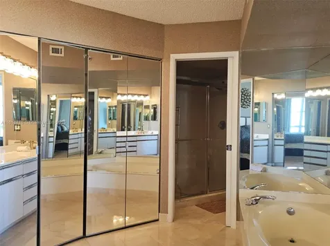 3600 Mystic Pointe Drive Aventura FL 33180