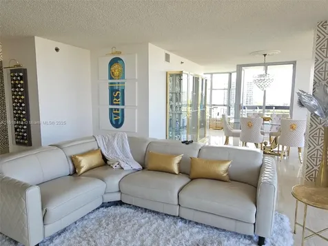 3600 Mystic Pointe Drive Aventura FL 33180