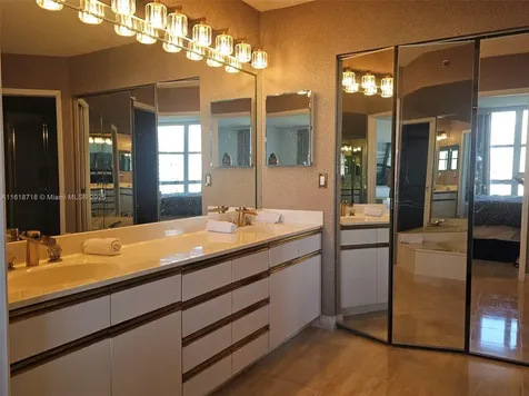 3600 Mystic Pointe Drive Aventura FL 33180