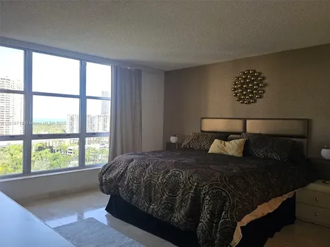 3600 Mystic Pointe Drive Aventura FL 33180