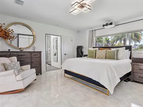 2155 NE 122nd Road North Miami FL 33181