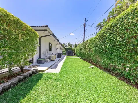 2155 NE 122nd Road North Miami FL 33181