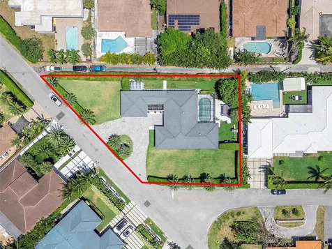 2155 NE 122nd Road North Miami FL 33181