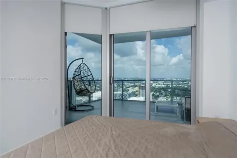 851 NE 1st Avenue Miami FL 33132