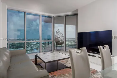 851 NE 1st Avenue Miami FL 33132