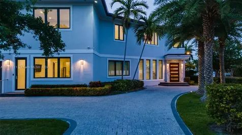 4421 Seagrape Drive Lauderdale By The Sea FL 33308