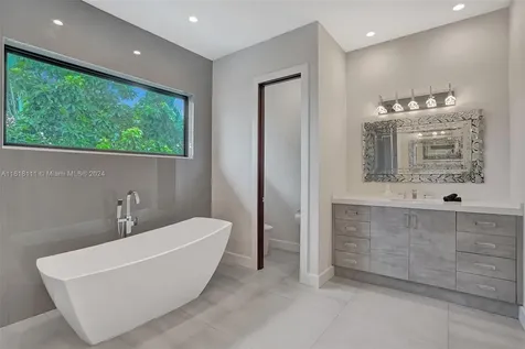 4421 Seagrape Drive Lauderdale By The Sea FL 33308