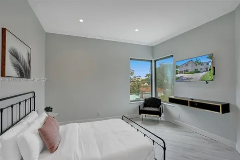 4421 Seagrape Drive Lauderdale By The Sea FL 33308
