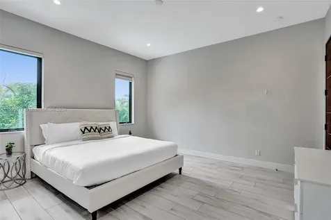 4421 Seagrape Drive Lauderdale By The Sea FL 33308