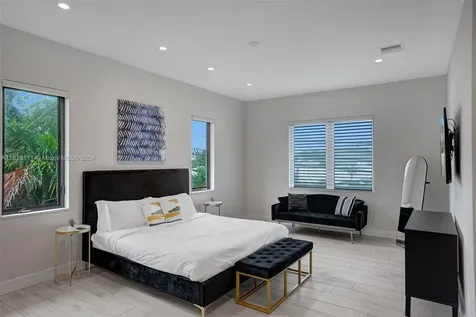 4421 Seagrape Drive Lauderdale By The Sea FL 33308