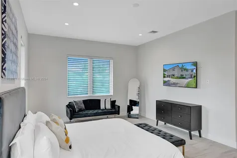 4421 Seagrape Drive Lauderdale By The Sea FL 33308