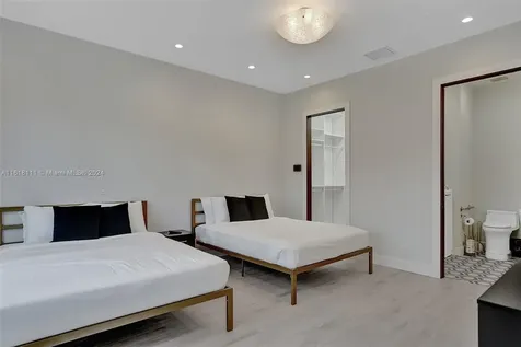 4421 Seagrape Drive Lauderdale By The Sea FL 33308