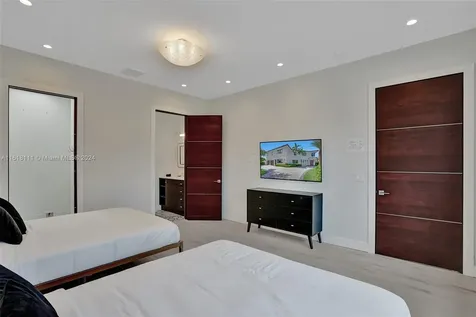4421 Seagrape Drive Lauderdale By The Sea FL 33308
