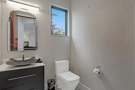 4421 Seagrape Drive Lauderdale By The Sea FL 33308