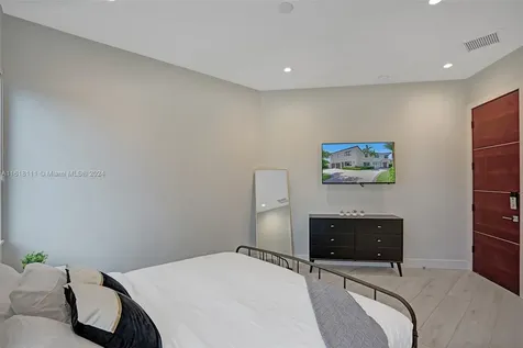 4421 Seagrape Drive Lauderdale By The Sea FL 33308