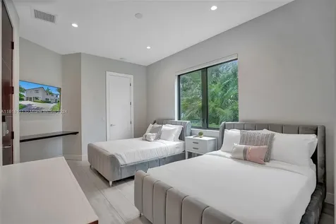 4421 Seagrape Drive Lauderdale By The Sea FL 33308