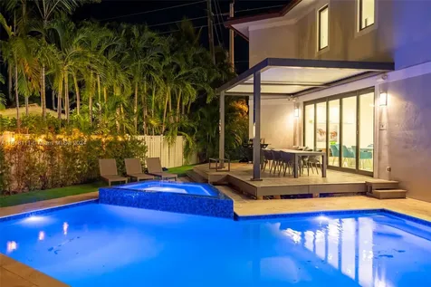 4421 Seagrape Drive Lauderdale By The Sea FL 33308