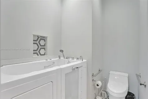 4421 Seagrape Drive Lauderdale By The Sea FL 33308
