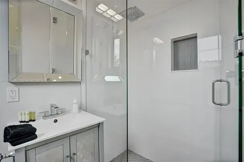 4421 Seagrape Drive Lauderdale By The Sea FL 33308
