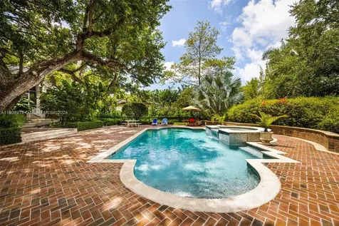 10820 SW 69th Avenue Pinecrest FL 33156