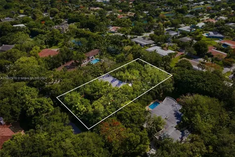 10820 SW 69th Avenue Pinecrest FL 33156