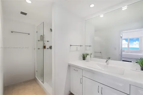 200 Ocean Lane Drive Key Biscayne FL 33149