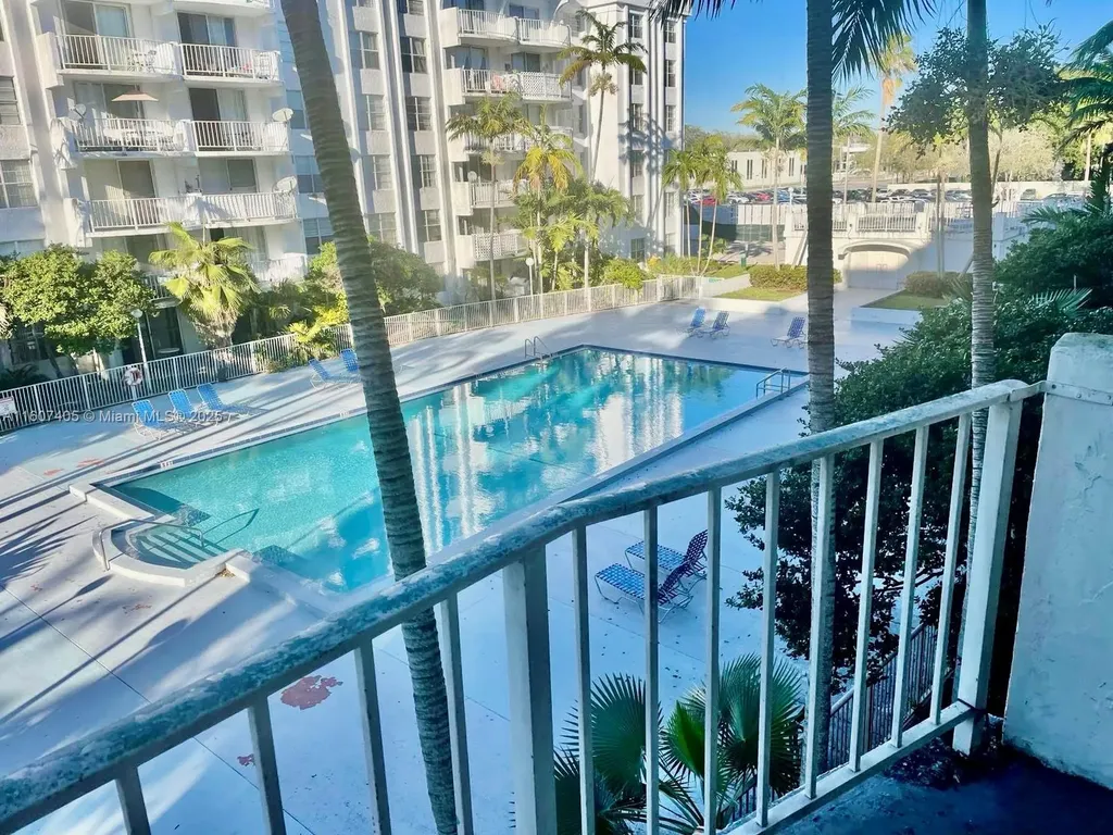 494 NW 165th Street Road Miami FL 33169