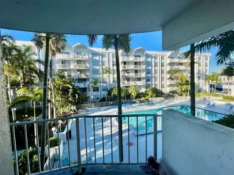 494 NW 165th Street Road Miami FL 33169