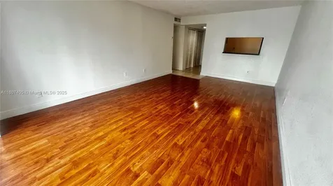 494 NW 165th Street Road Miami FL 33169