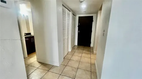 494 NW 165th Street Road Miami FL 33169