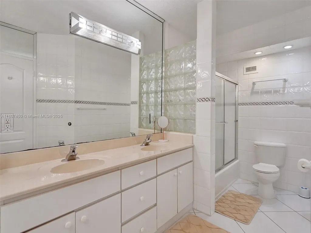 3725 S Ocean Drive Hollywood FL 33019