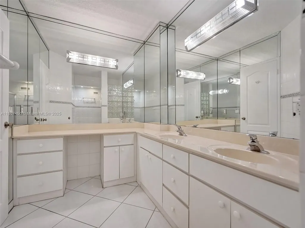3725 S Ocean Drive Hollywood FL 33019