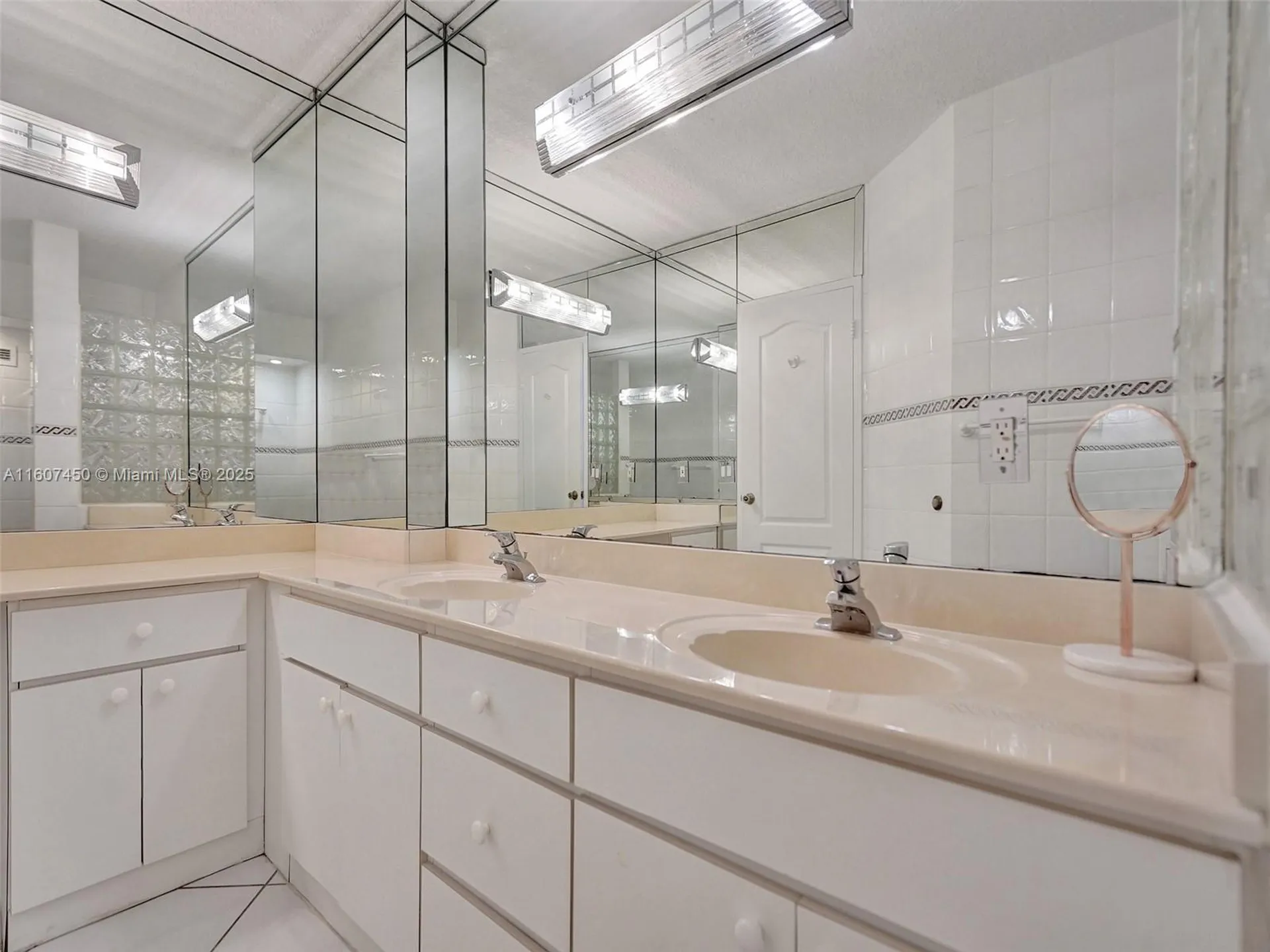 3725 S Ocean Drive Hollywood FL 33019