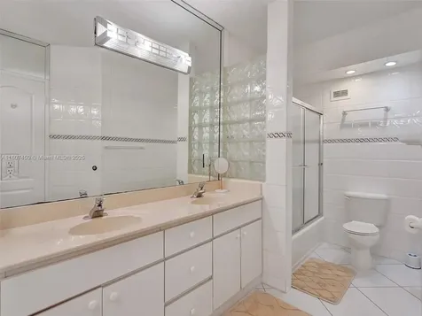 3725 S Ocean Drive Hollywood FL 33019