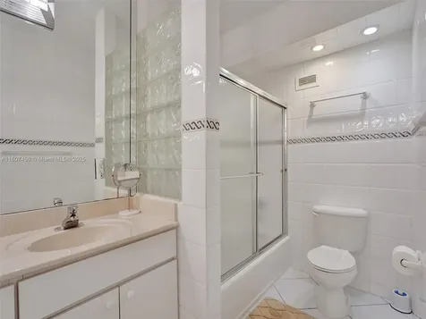 3725 S Ocean Drive Hollywood FL 33019