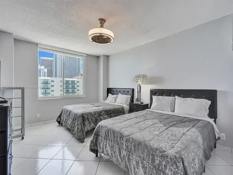 3725 S Ocean Drive Hollywood FL 33019
