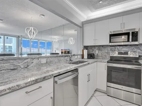 3725 S Ocean Drive Hollywood FL 33019