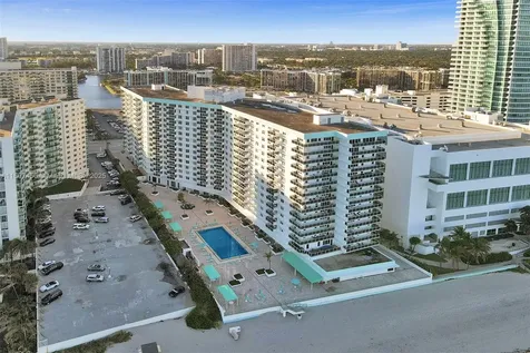3725 S Ocean Drive Hollywood FL 33019