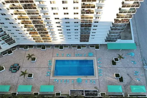 3725 S Ocean Drive Hollywood FL 33019