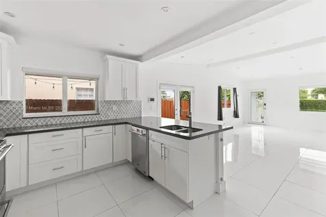 6432 SW 33rd Street Miami FL 33155
