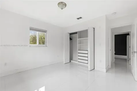 6432 SW 33rd Street Miami FL 33155