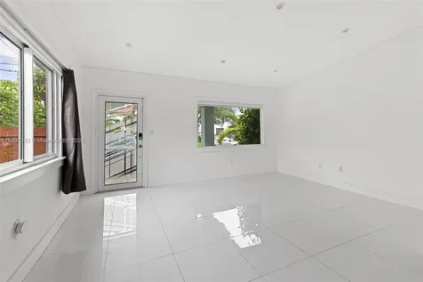 6432 SW 33rd Street Miami FL 33155