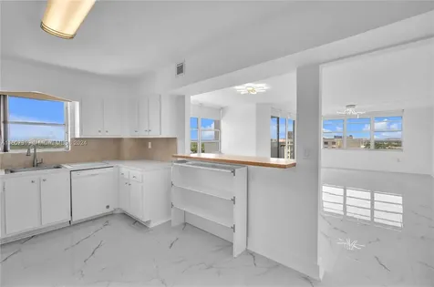 2780 NE 183rd Street Aventura FL 33160