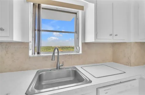 2780 NE 183rd Street Aventura FL 33160