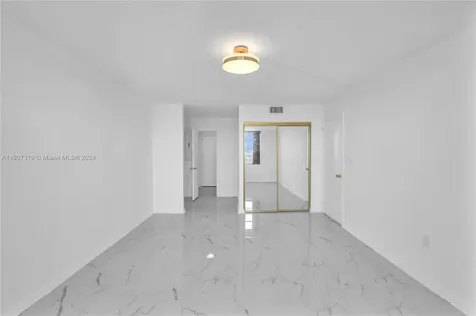2780 NE 183rd Street Aventura FL 33160