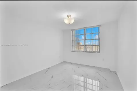 2780 NE 183rd Street Aventura FL 33160