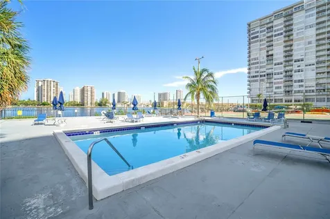 2780 NE 183rd Street Aventura FL 33160